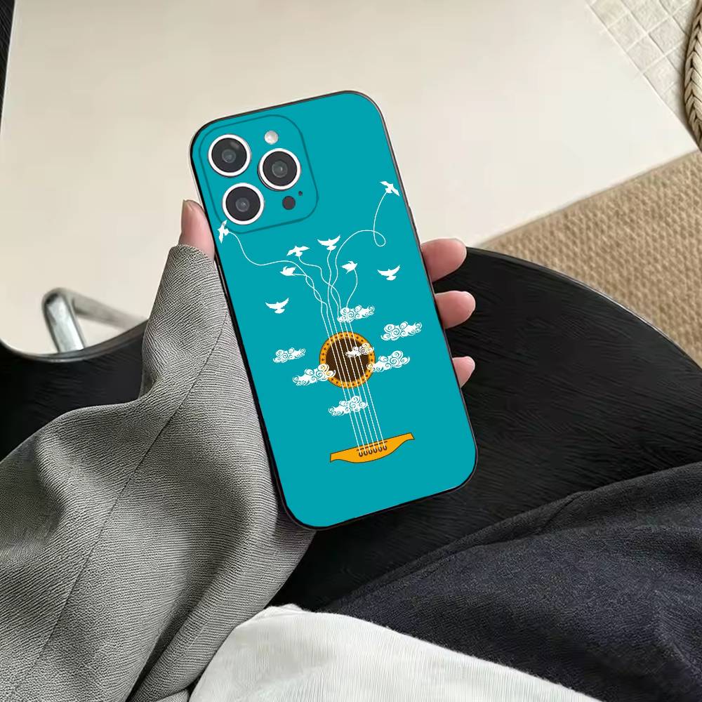 Minimalistyczne etui na telefo – Musical Instrument Quotes recenzja i cena